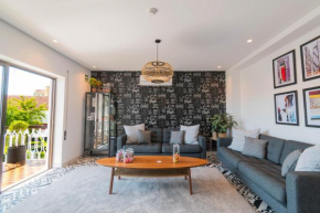 7Min From University and Sé Velha - AC - Work Desk - WiFi 300MBs